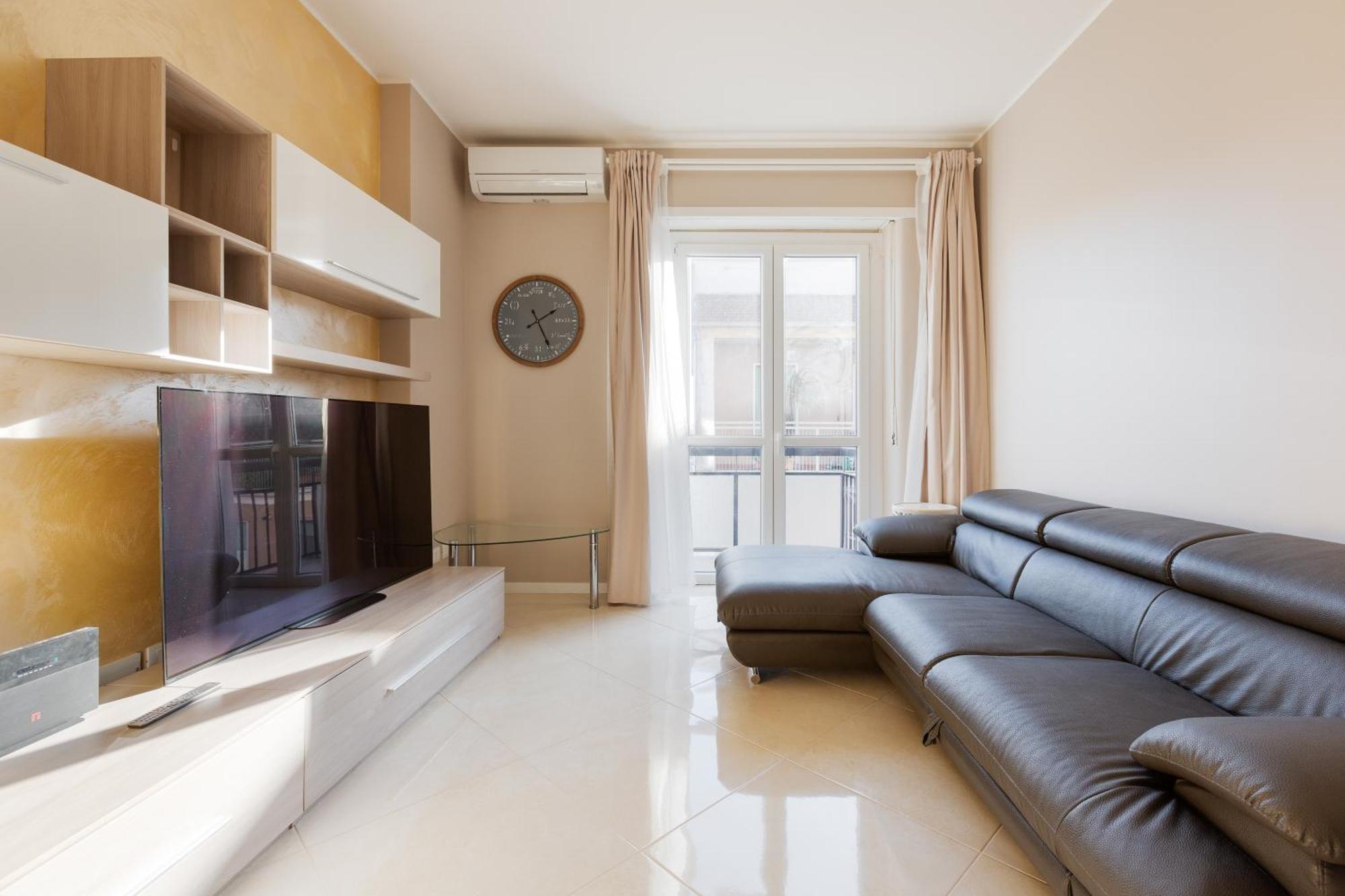 Niguarda Bright Apartment W/ Balcony ミラノ エクステリア 写真