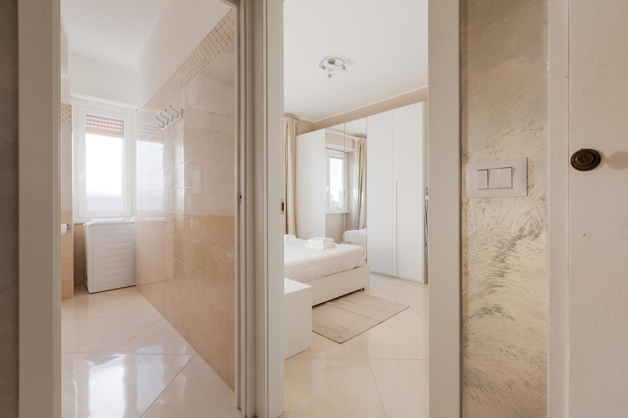 Niguarda Bright Apartment W/ Balcony ミラノ エクステリア 写真