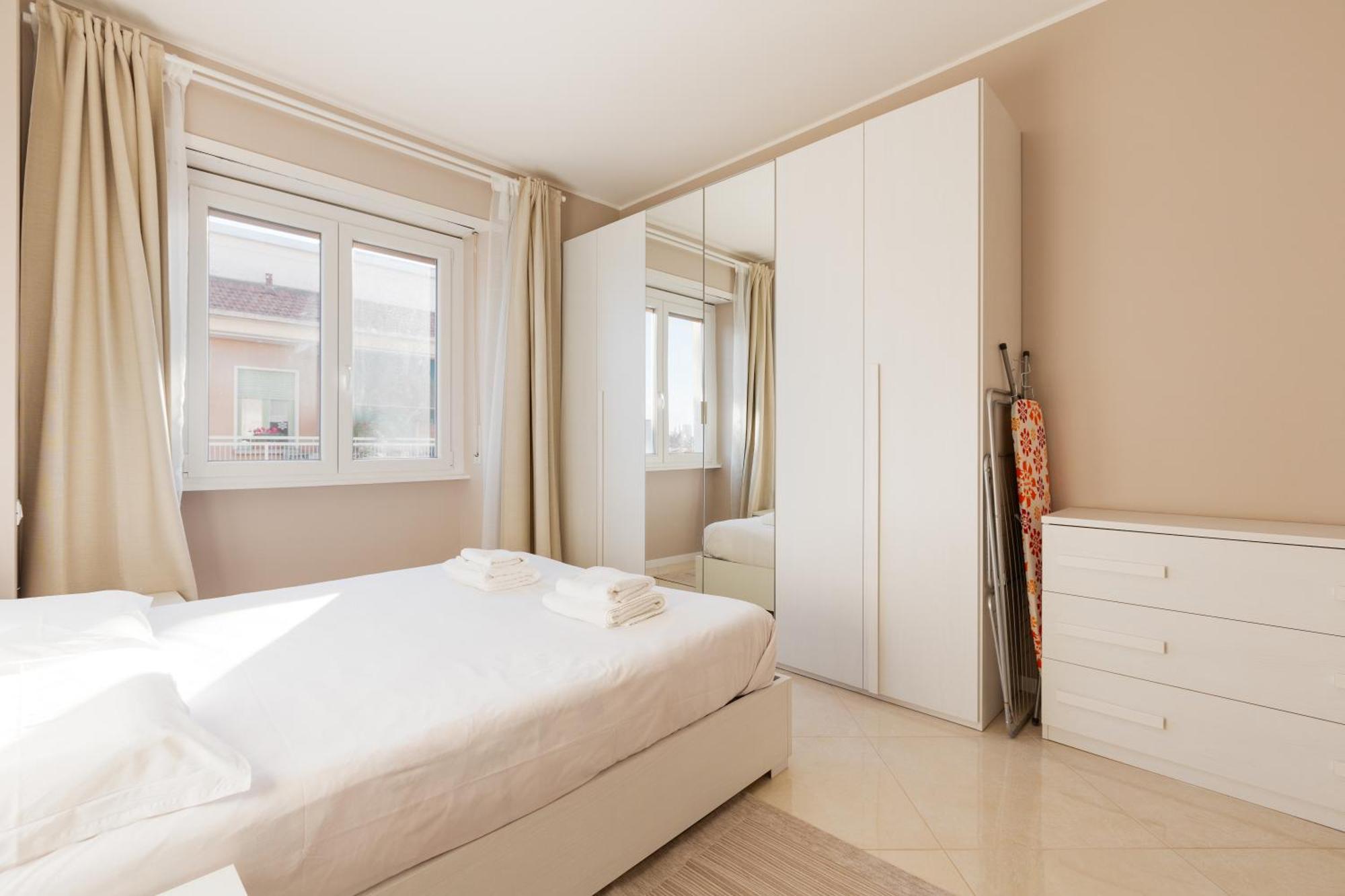 Niguarda Bright Apartment W/ Balcony ミラノ エクステリア 写真