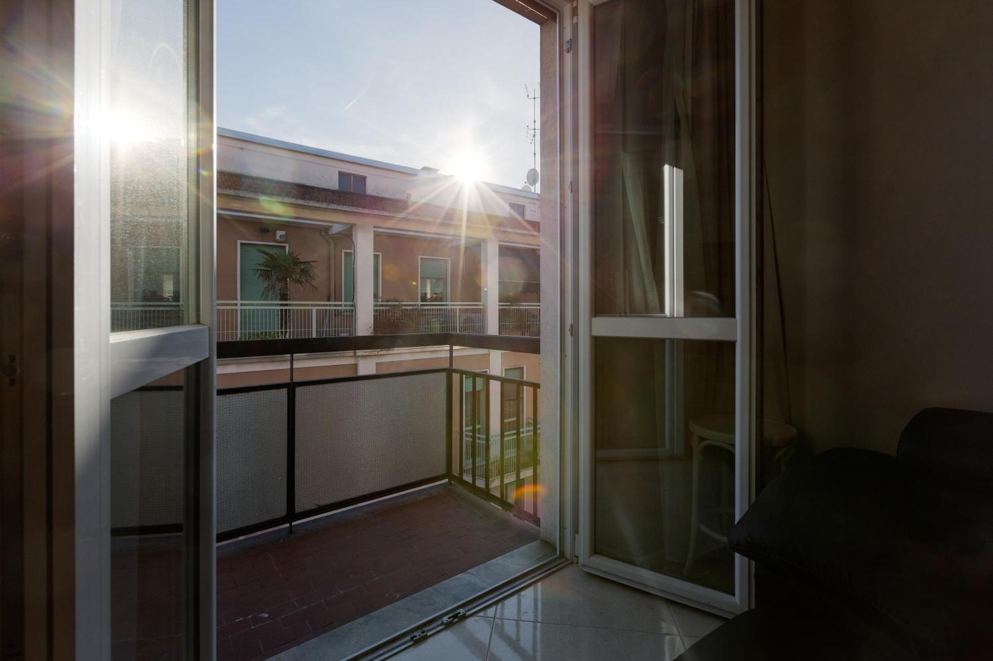Niguarda Bright Apartment W/ Balcony ミラノ エクステリア 写真
